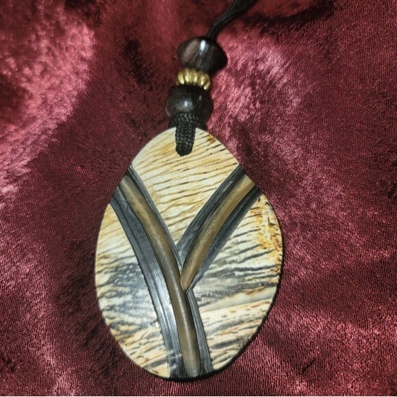 Handcarved Necklace Spiritual Realm Shop  Spirit Protector Evocation - Picture 1 of 6